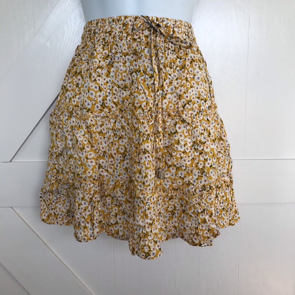 Mustard yellow floral tiered skirt - Picture 4 of 5